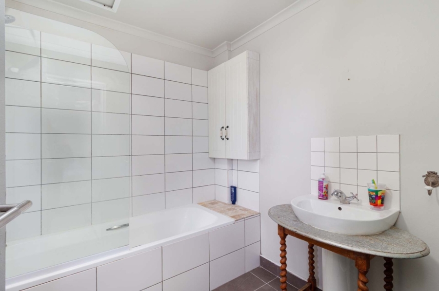 1 Bedroom Property for Sale in Woodstock Western Cape